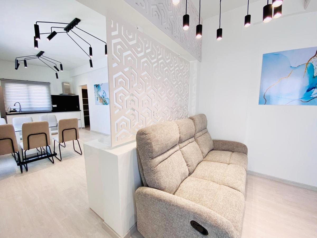 Sandy Bay Villa Ayia Napa Exteriör bild